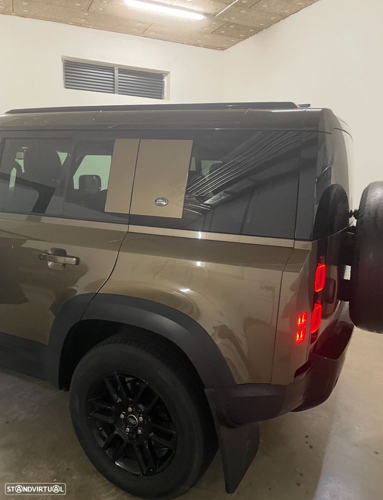 Land Rover Defender 2.0 D 110 AWD HSE - 11