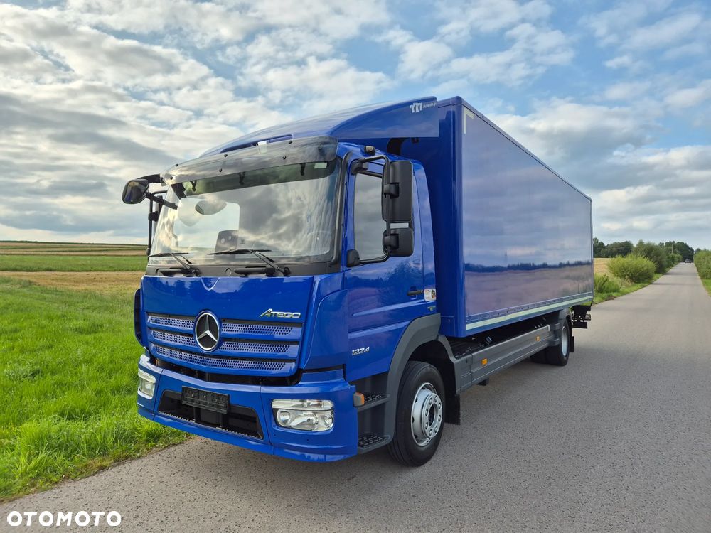 Mercedes-Benz Atego 1224 7.75m TOP1 STAN WINDA HAK z Niemiec tylko 320 000km UBRANIÓWKA czyściutki 6 cylindrów - 15