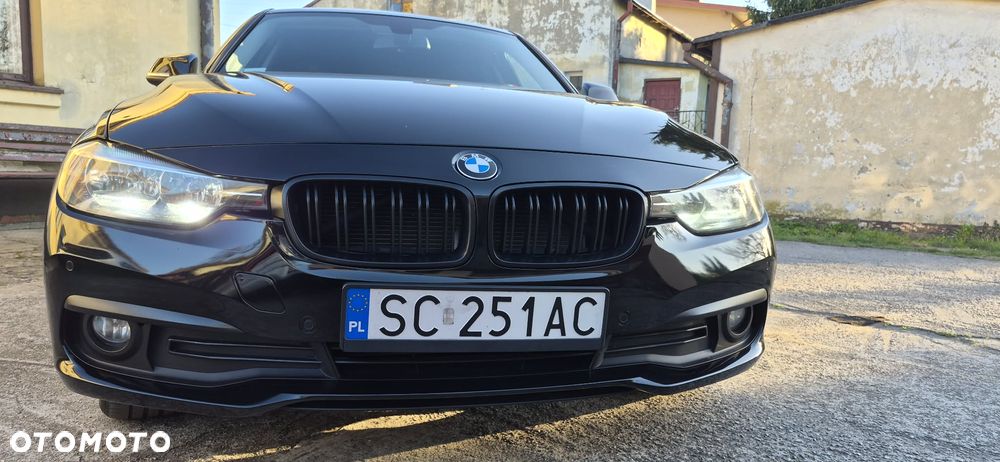 BMW Seria 3 318d - 12
