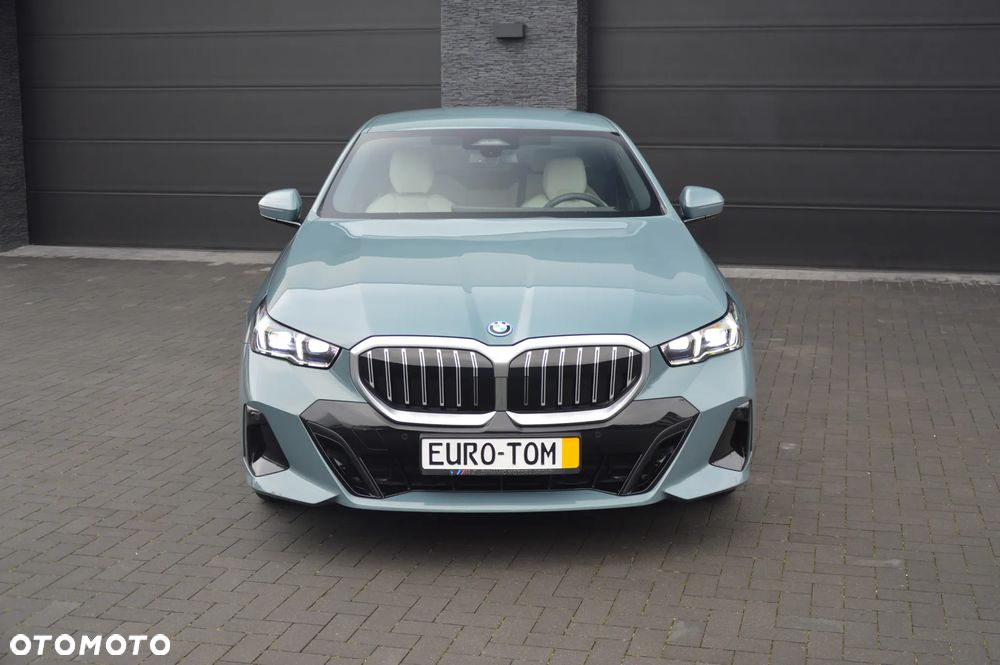 BMW Seria 5 530e - 11