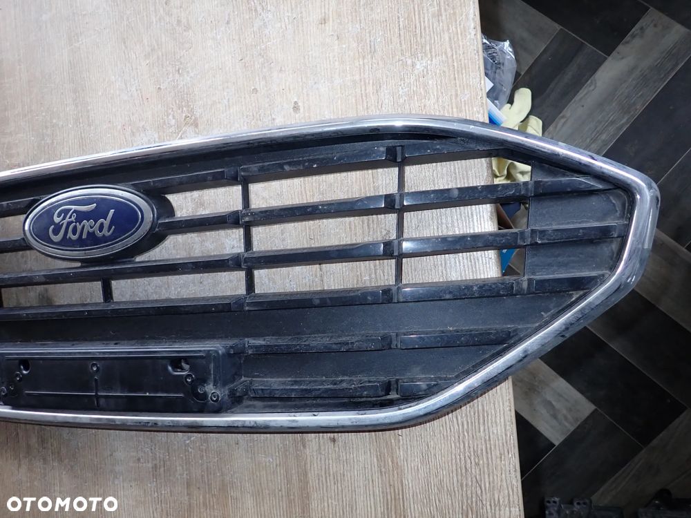 FORD FIESTA MK8 LIFT GRILL ATRAPA NX7B-8200-A - 3