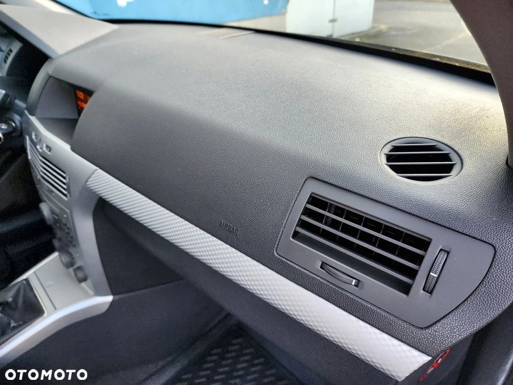 Opel Astra - 26