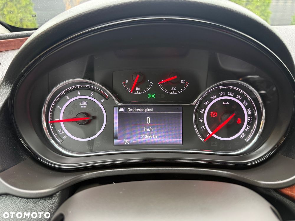 Opel Insignia - 32