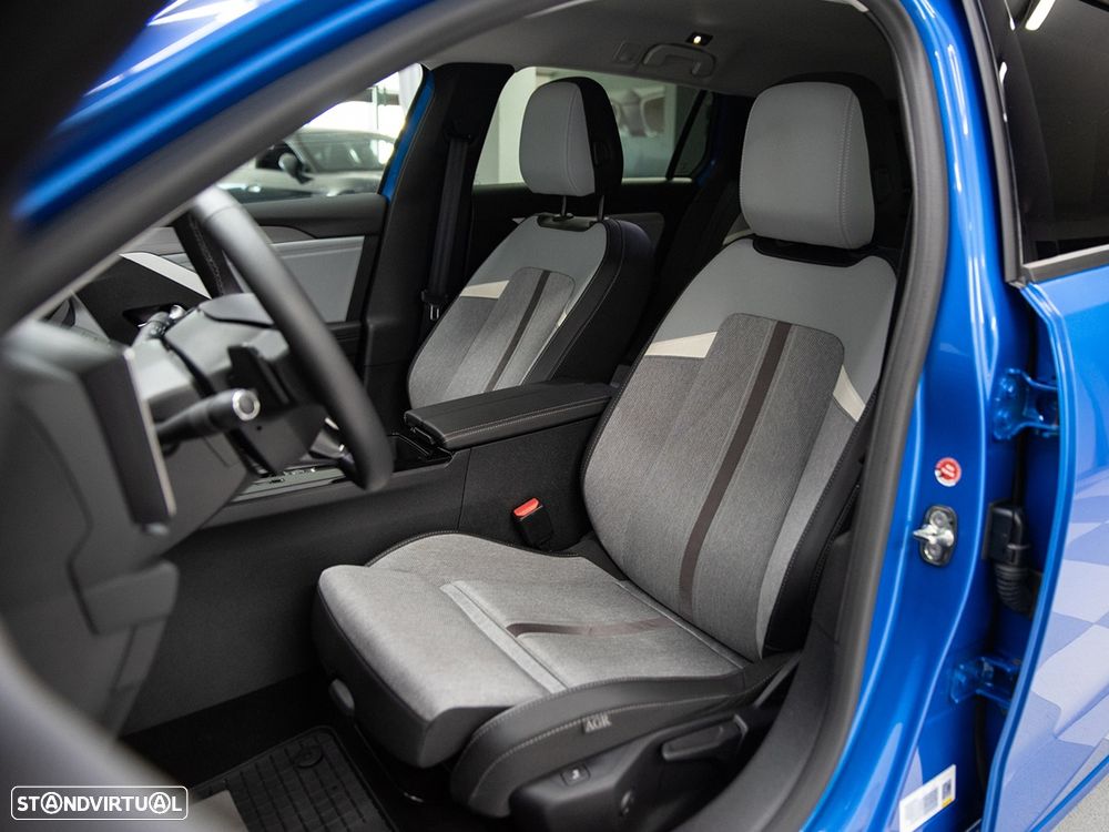Opel Astra Sports Tourer Business Elegance - 11