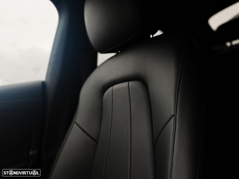 Mercedes-Benz CLA 250 e Progressive - 13