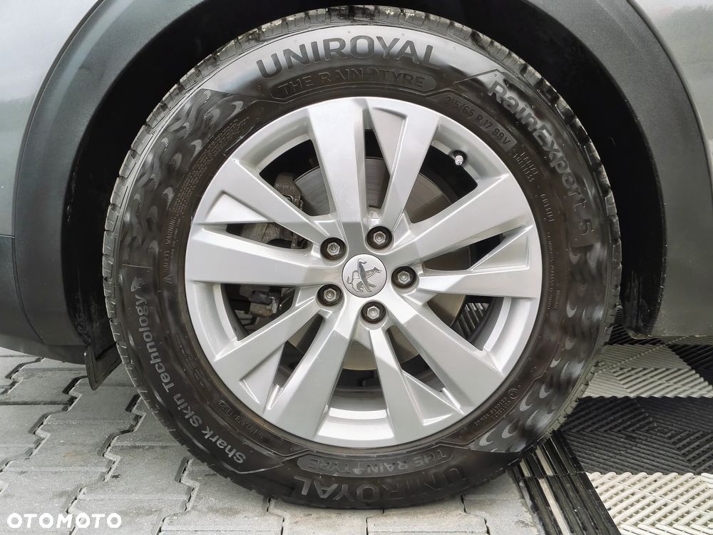 Peugeot 5008 BlueHDi 120 Allure - 19