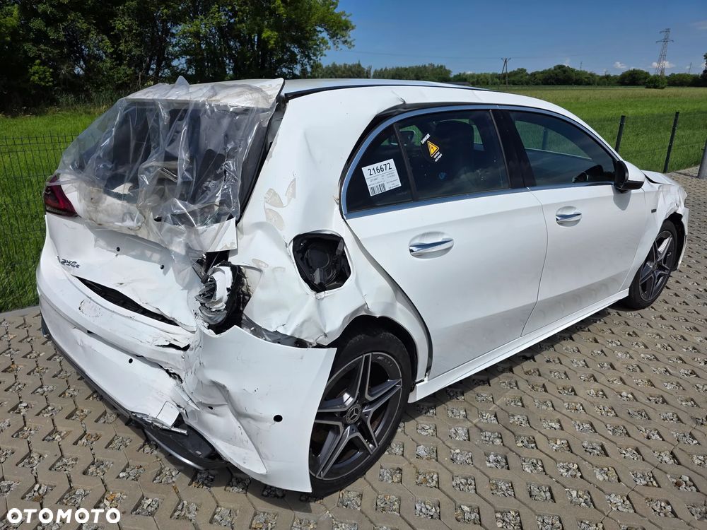 Mercedes-Benz Klasa A ver-250-e-phev-amg-line-8g--dct - 16