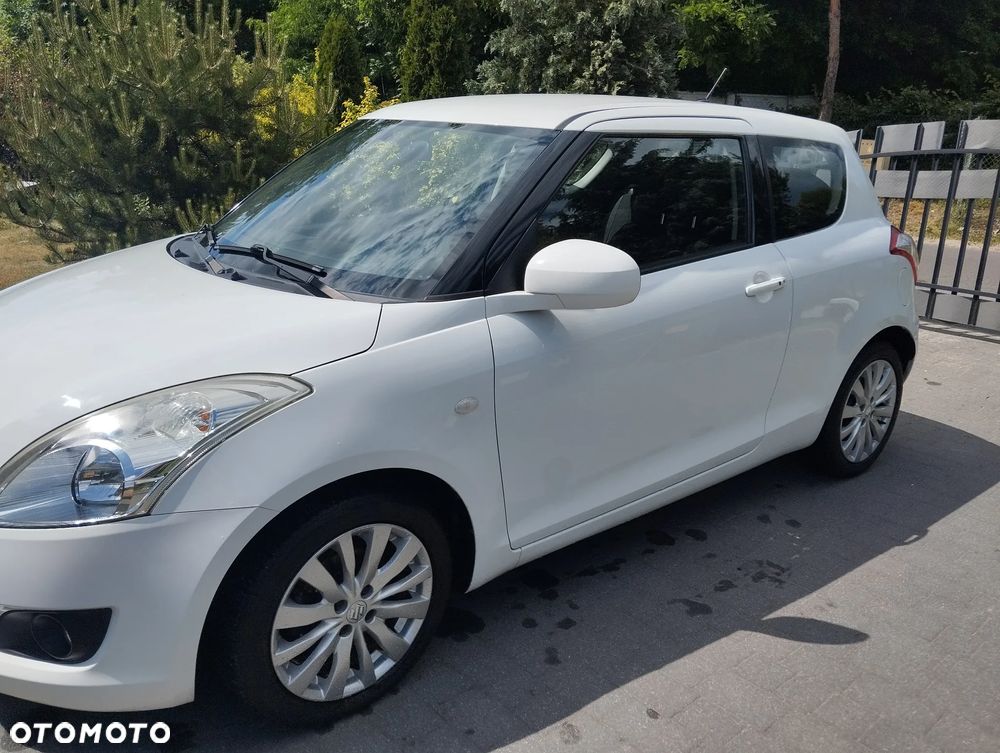 Suzuki Swift 1.2 Premium - 2