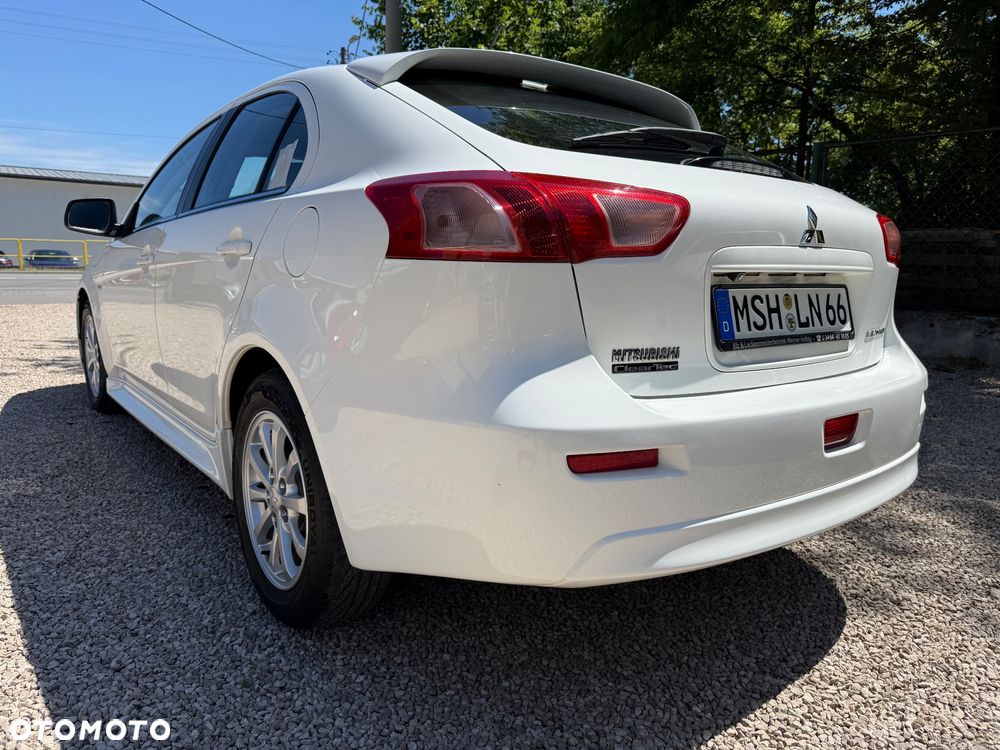 Mitsubishi Lancer 1.6 ClearTec Inform - 12