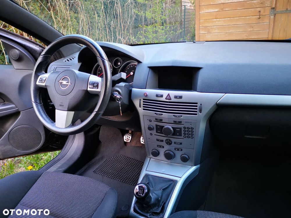 Opel Astra 1.6 Turbo Sport - 18