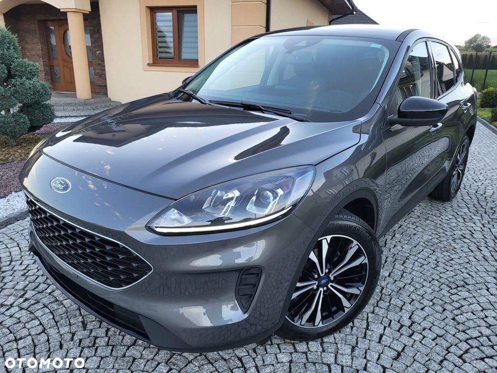 Ford Kuga - 1