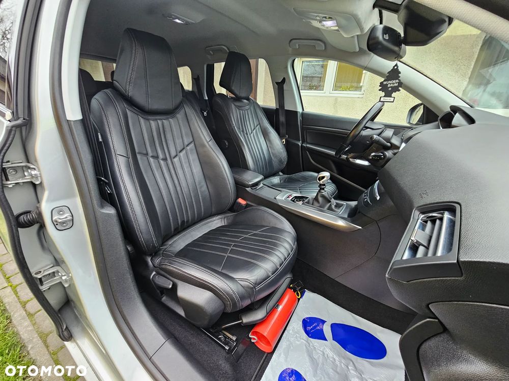 Peugeot 308 e-HDi 115 Stop & Start Allure - 15