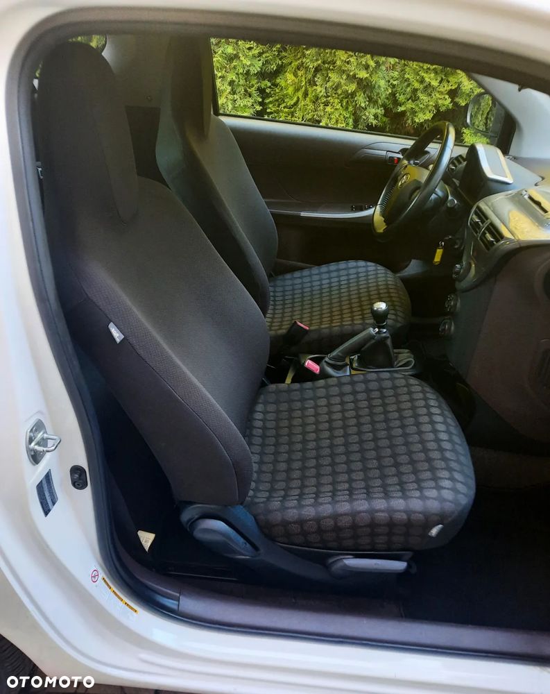 Toyota iQ 1.0 Sol EU5 - 9