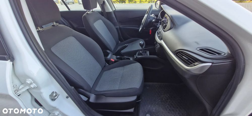 Fiat Tipo - 32