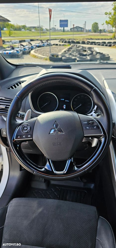 Mitsubishi Eclipse-Cross PHEV Intense - 11