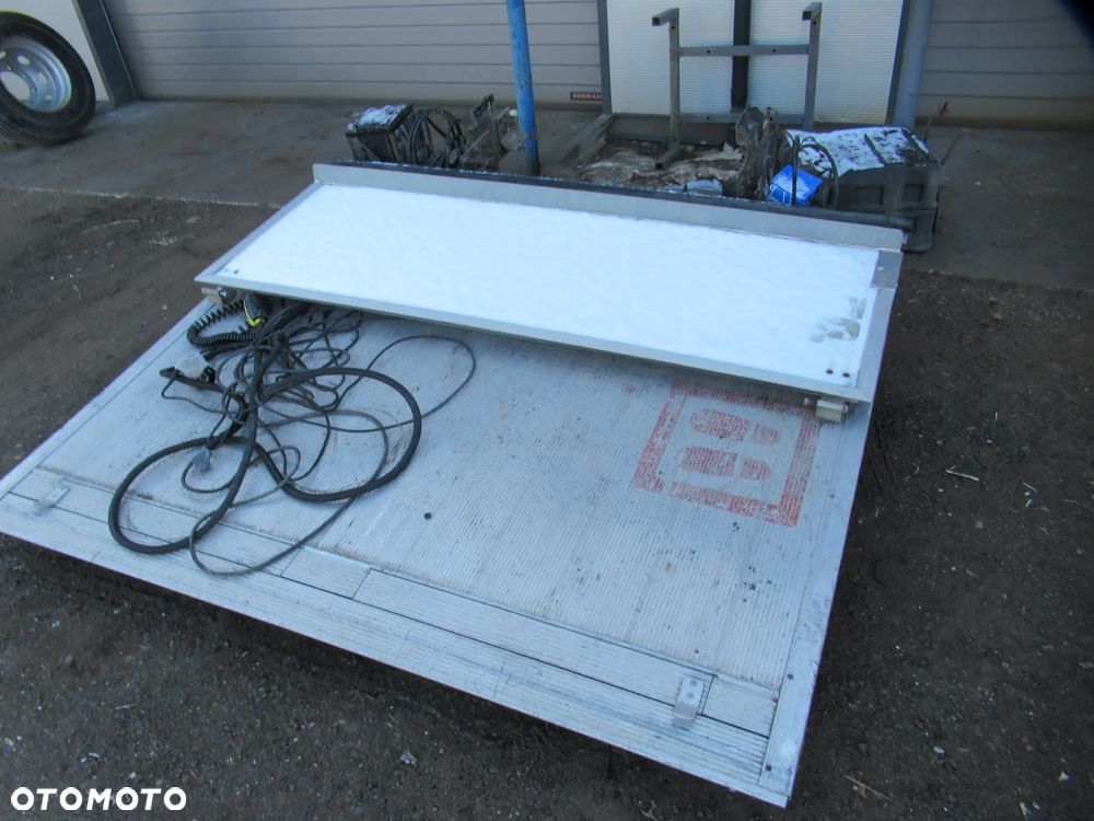 Winda załadowcza 12V - 5