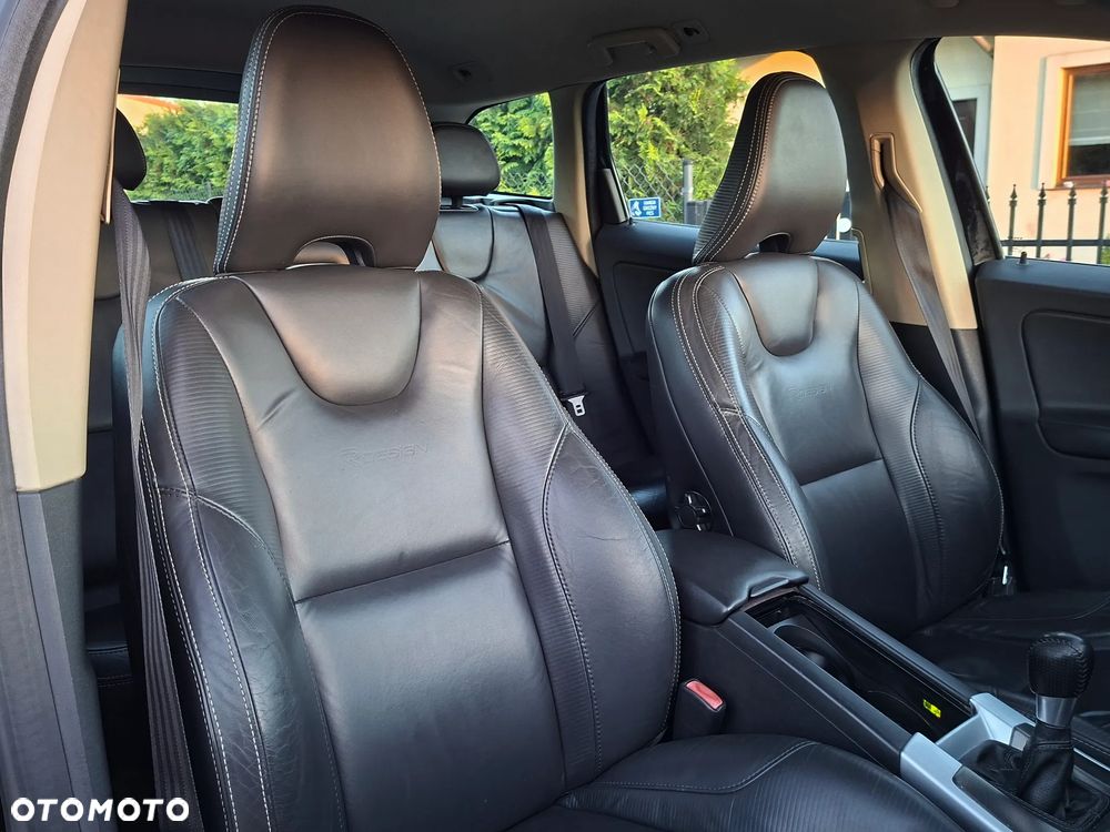 Volvo XC 60 D4 RDesign - 23