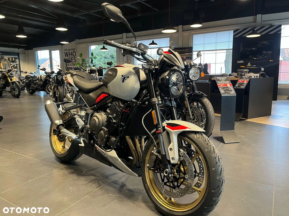 Triumph Trident - 5