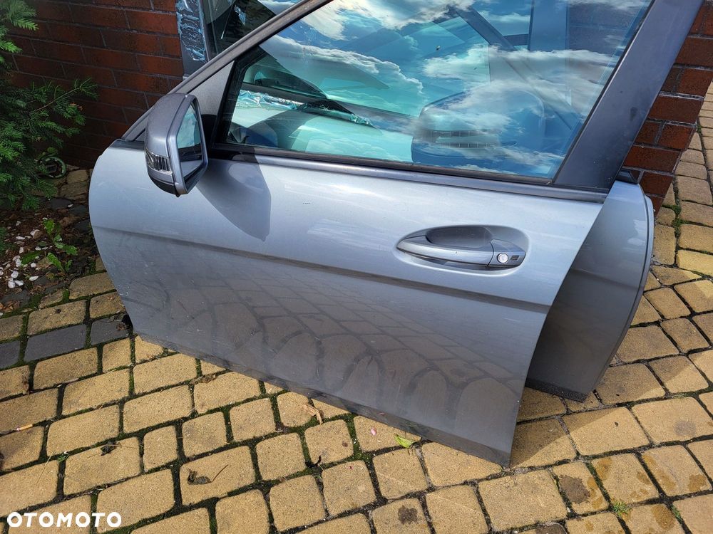 Drzwi przednie lewe mercedes w 204 c klasa kombi kompletne bez korozji