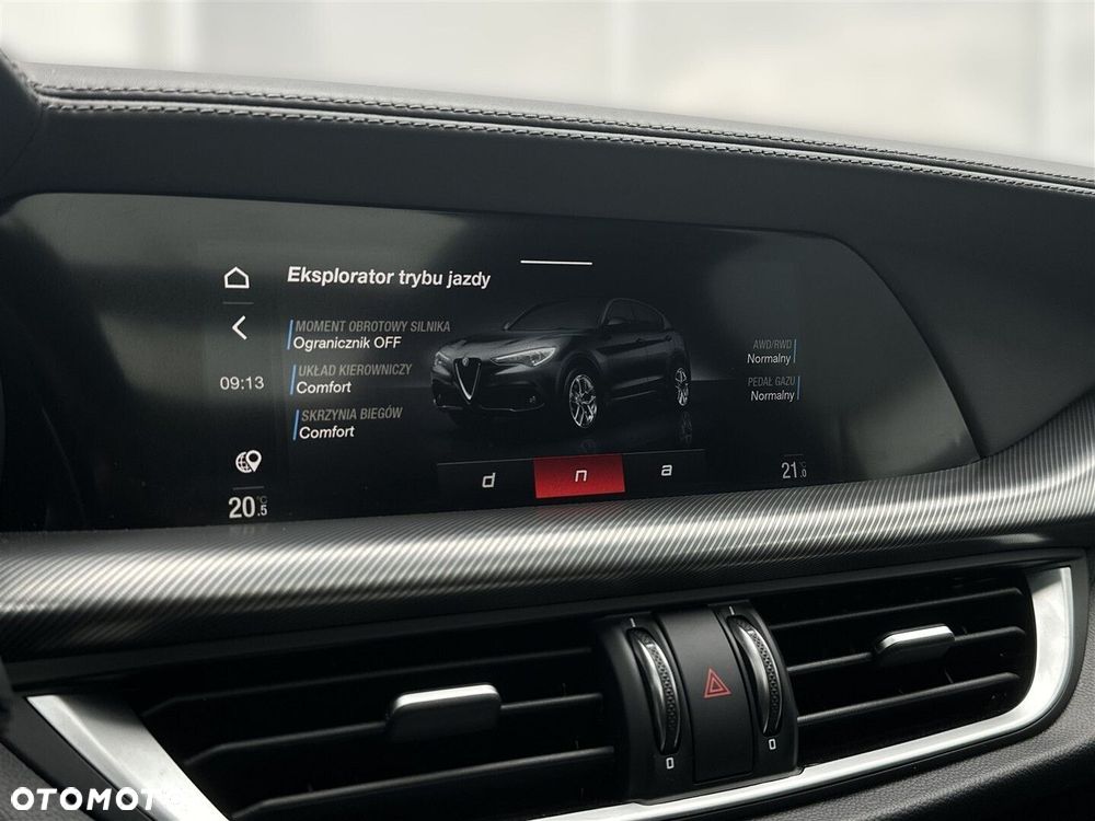 Alfa Romeo Stelvio 2.0 Turbo Veloce Q4 - 30