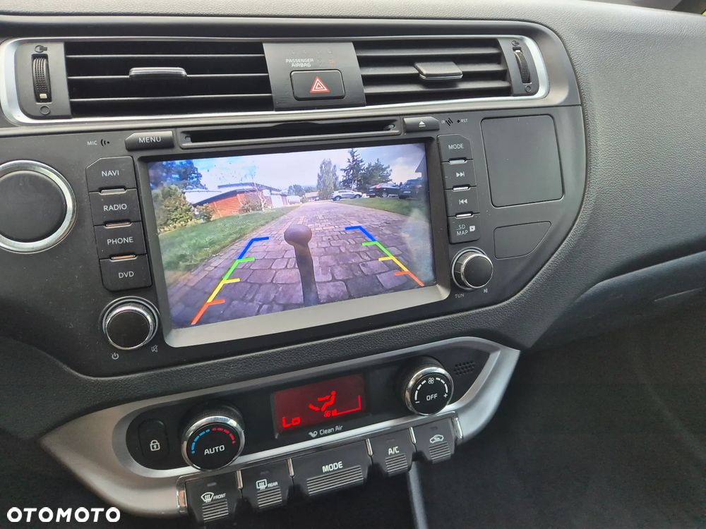 Kia Rio - 14