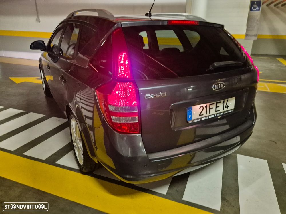 Kia Ceed SW 1.6 CRDi LX - 18
