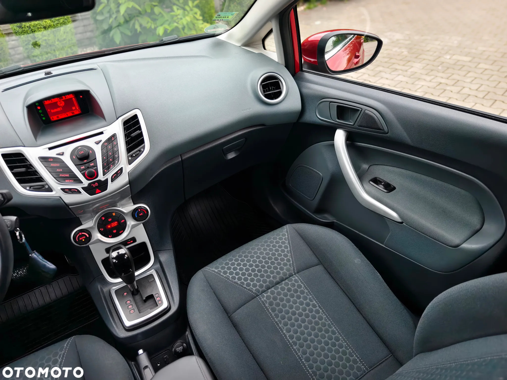 Ford Fiesta 1.4 Autom Titanium - 14