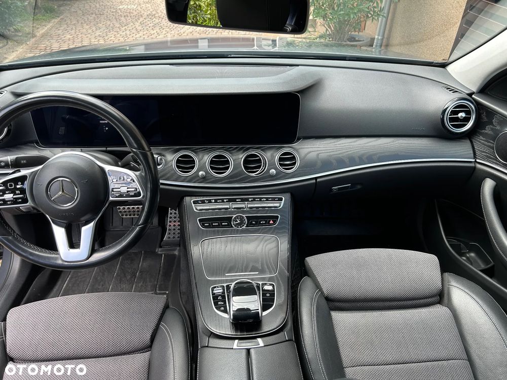 Mercedes-Benz Klasa E 220 d Avantgarde - 10
