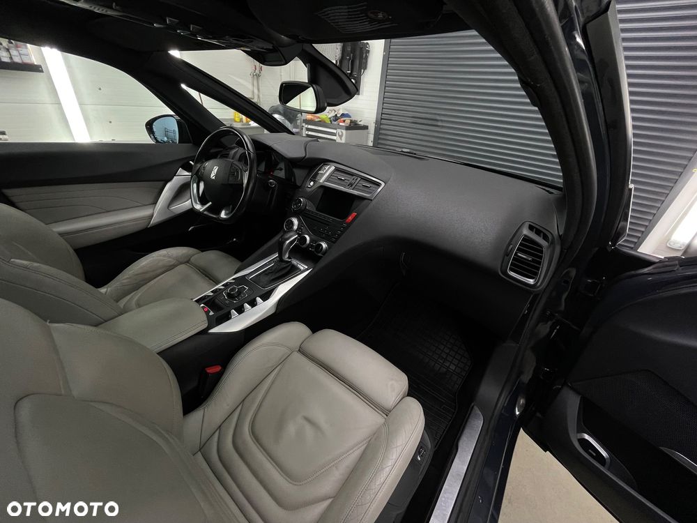 Citroën DS5 HDi 165 Business - 33