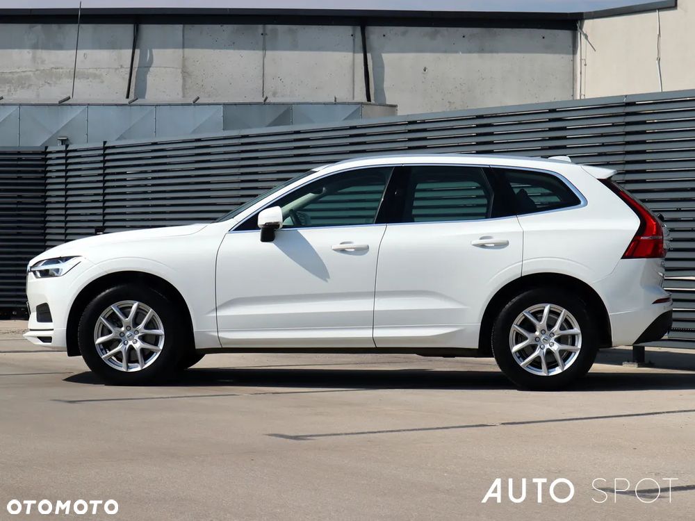Volvo XC 60 T5 Momentum Pro - 2