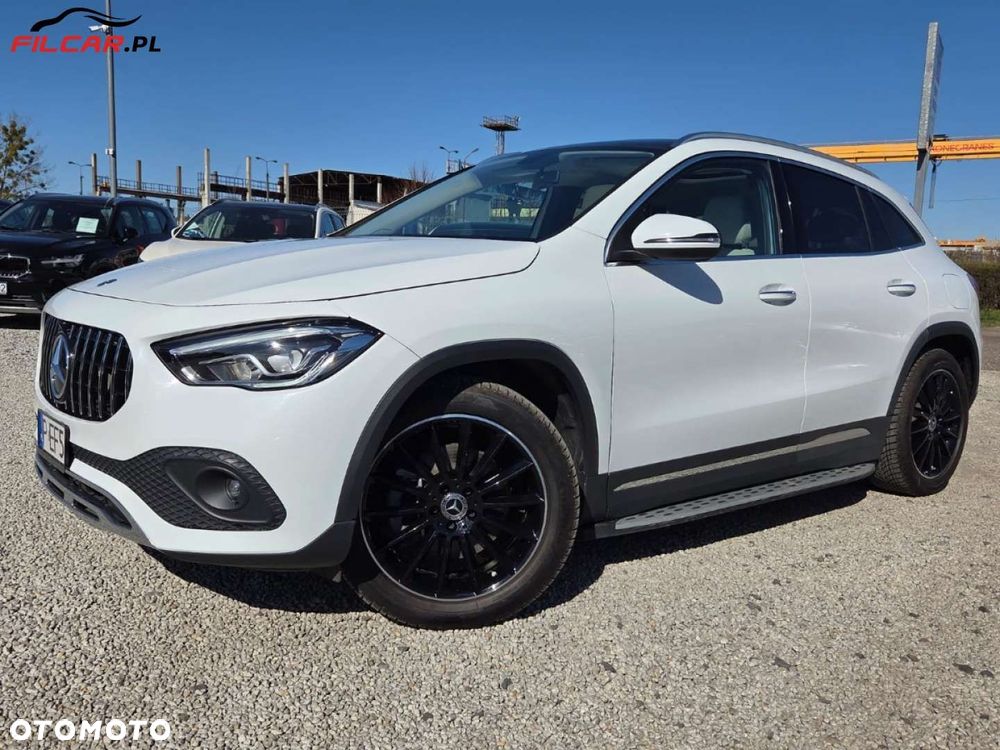 Mercedes-Benz GLA - 28