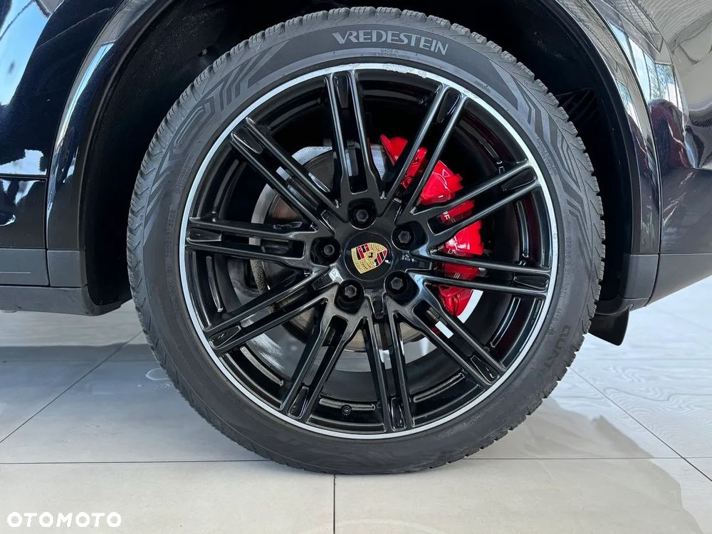 Porsche Cayenne S Diesel Platinum Edition - 11