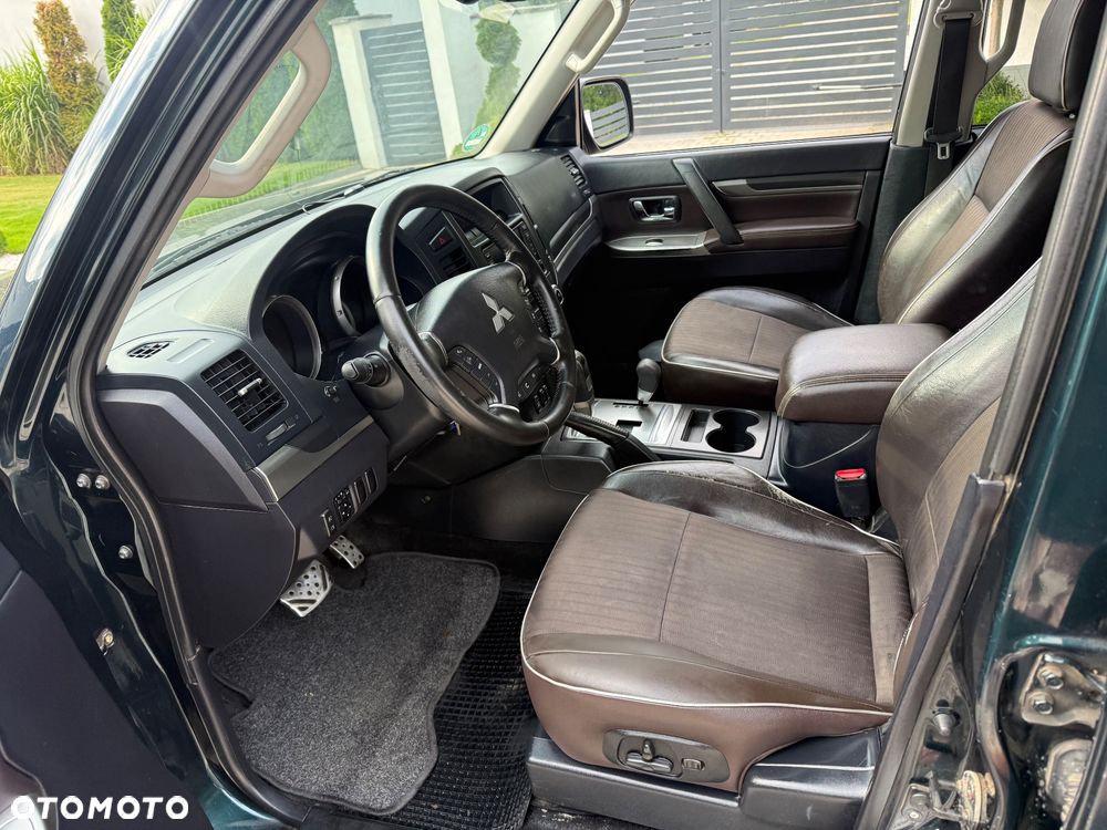 Mitsubishi Pajero 3.2 DI-D Automatik Limited Edition - 21