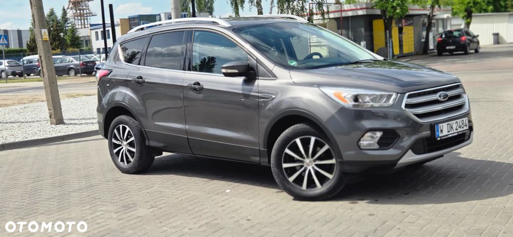 Ford Kuga 1.5 EcoBoost 2x4 Titanium - 19