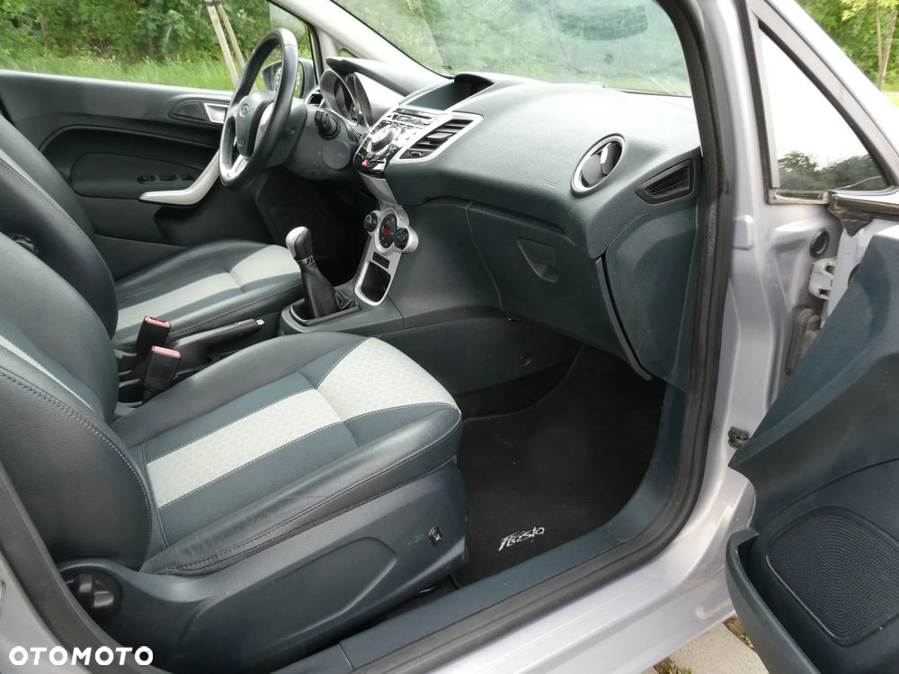 Ford Fiesta 1.25 Titanium EU5 - 12