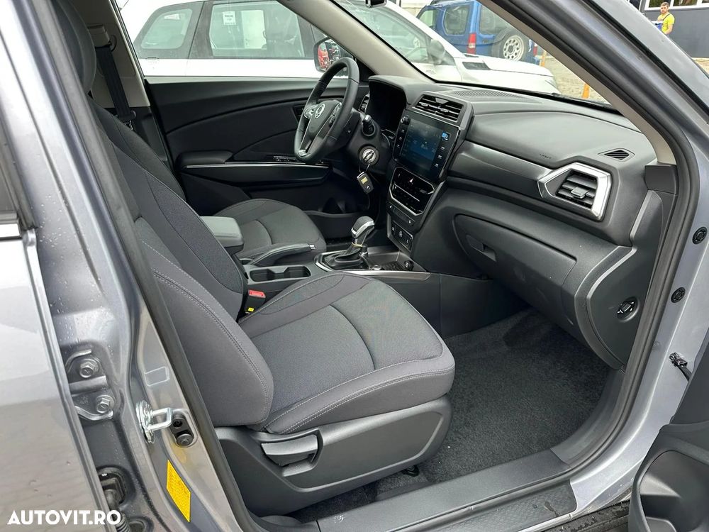SsangYong Tivoli - 10