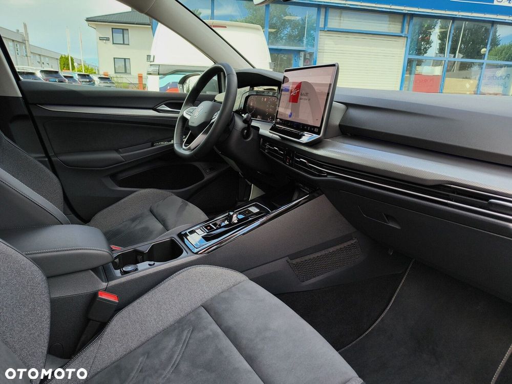 Volkswagen Golf - 11
