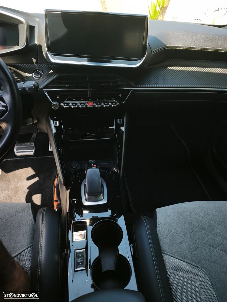 Peugeot e-2008 GT - 10