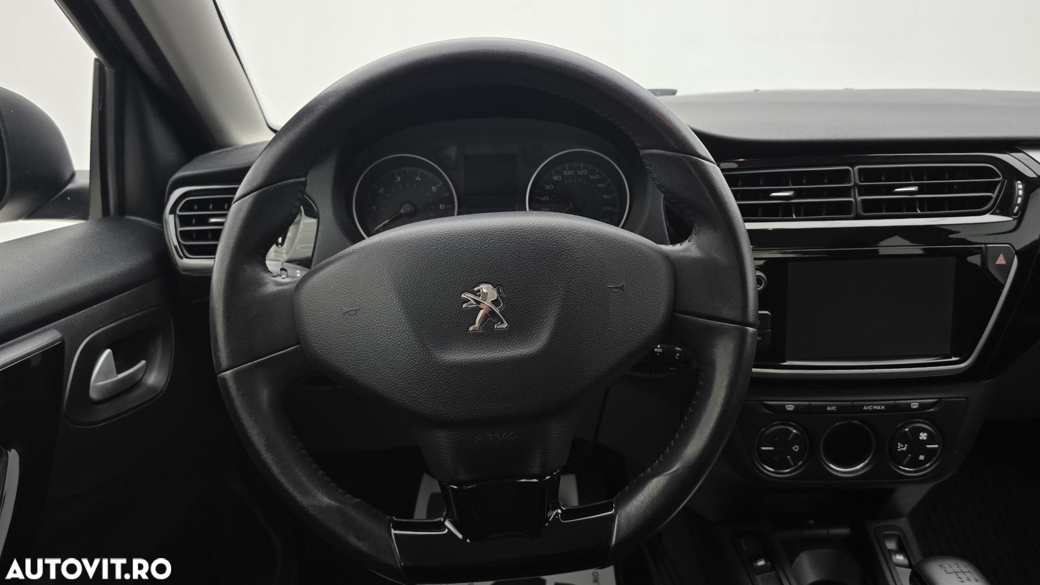 Peugeot 301 1.5 BlueHDI FAP Allure - 14