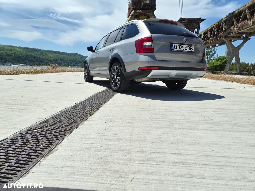 Skoda Octavia 2.0 TDI 4x4 DSG Scout - 6