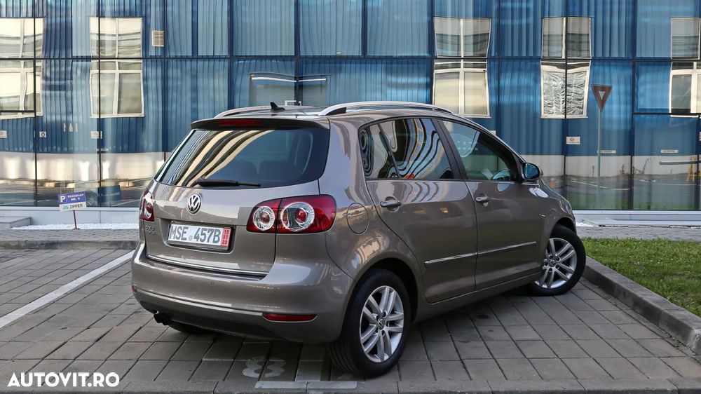 Volkswagen Golf 2.0 TDI Trendline DSG - 17