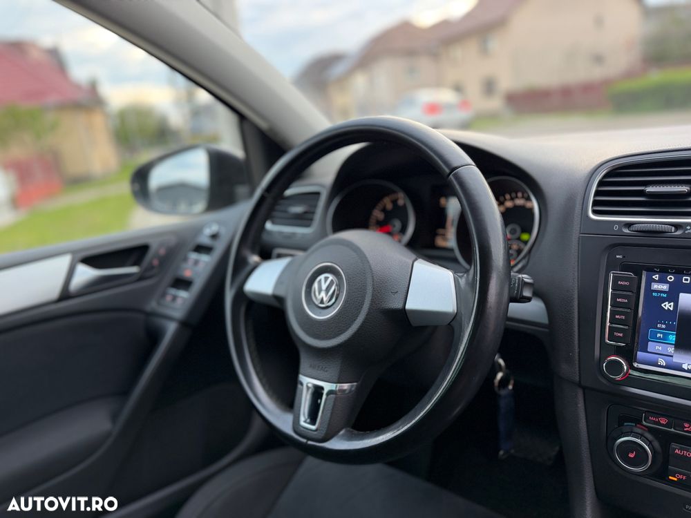 Volkswagen Golf - 21