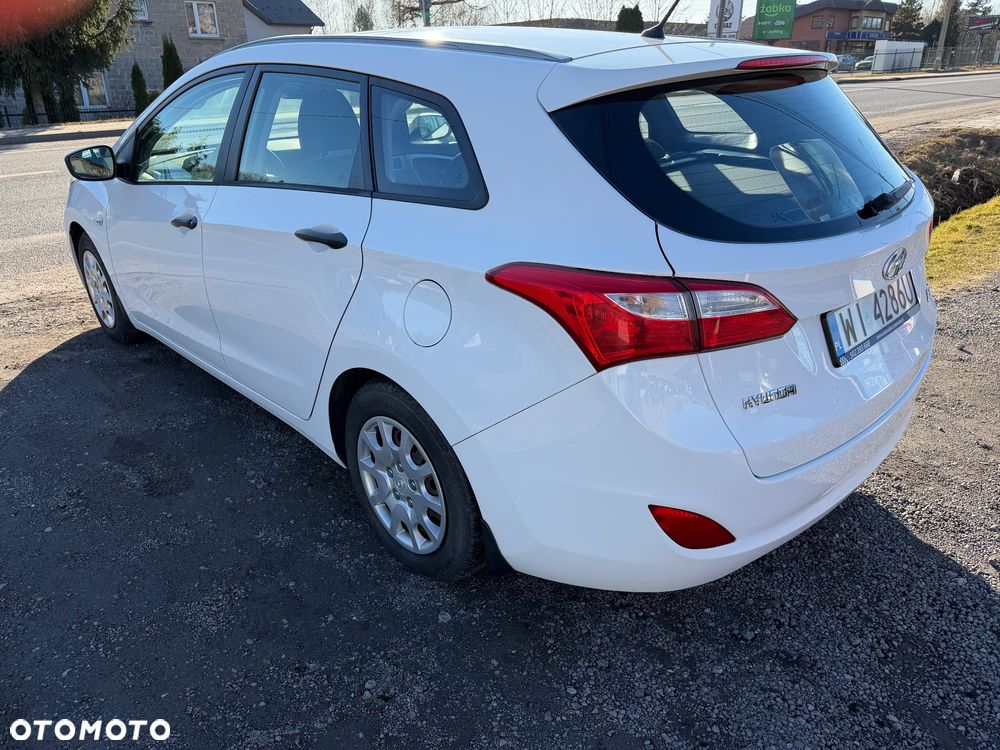 Hyundai i30 1.6 Comfort - 10