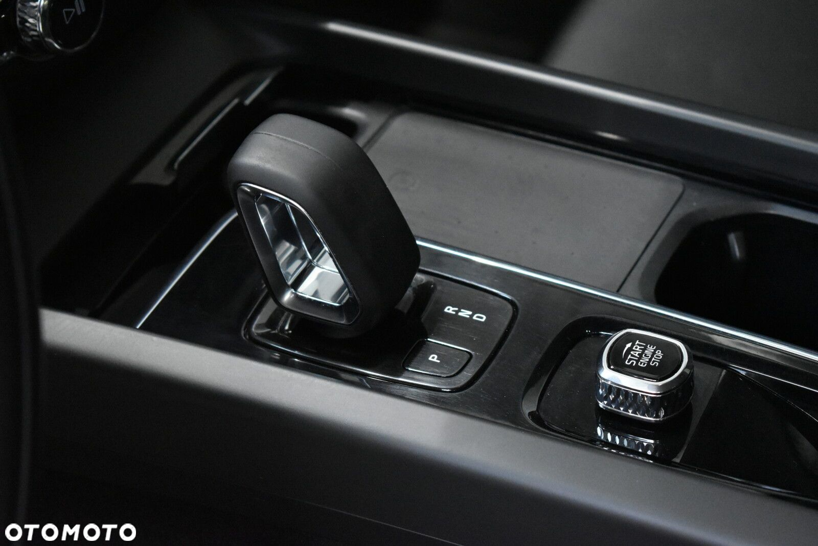 Volvo V60 Cross Country - 17