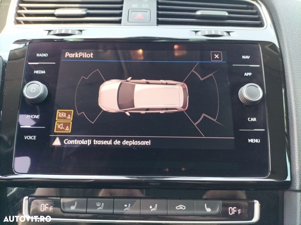 Volkswagen Golf - 20