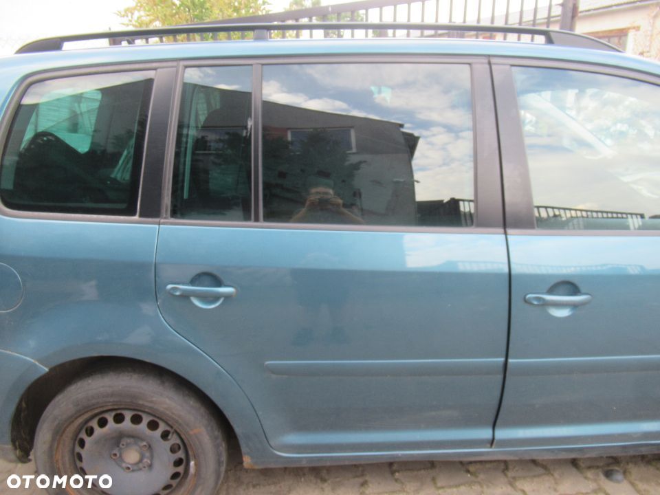VOLKSWAGEN TOURAN I DZRZWI TYŁ LEWE PRAWE