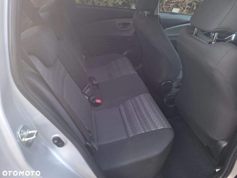 Toyota Yaris 1.33 Life EU6 - 9