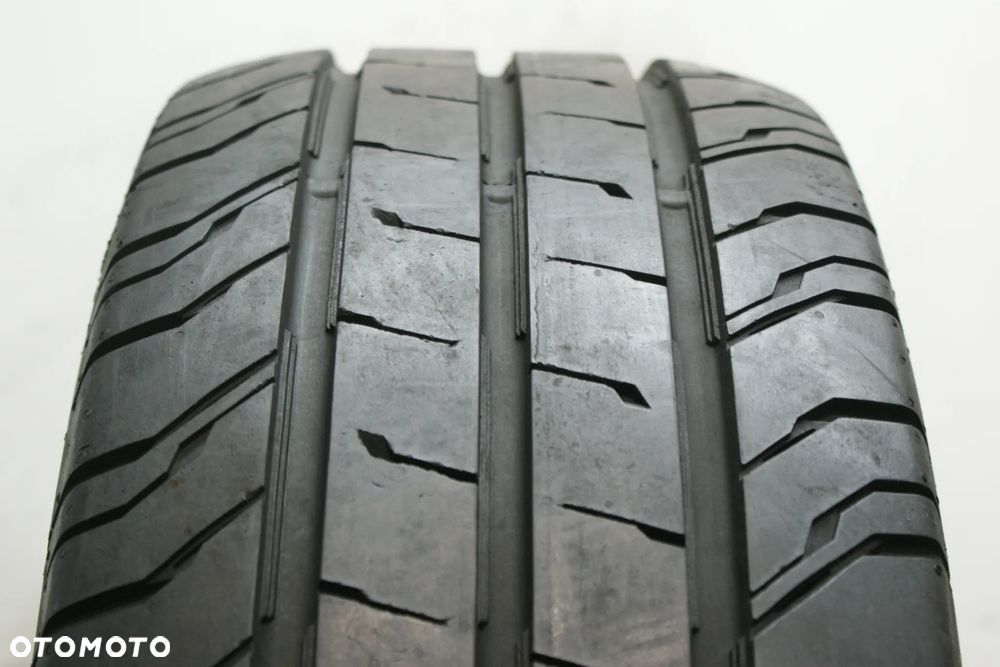235/65R16C CONTINENTAL CONTIVANCONTACT 200 , 8,6mm A9885
