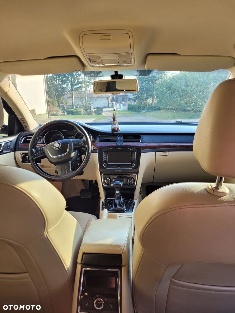 Skoda Superb 1.8 TSI Elegance DSG - 8