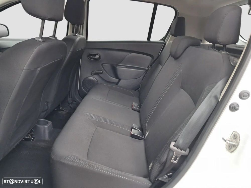 Dacia Sandero - 9